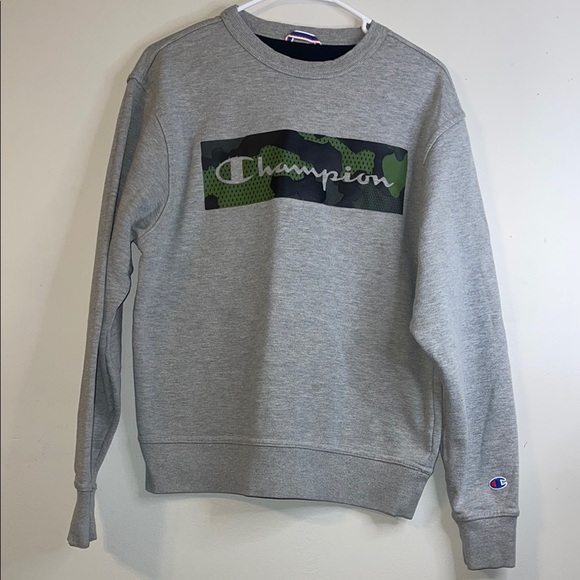 EUC Champion Gray and Green Camo Sweatshirt Men’s Size Small #109 - Picture 1 of 6